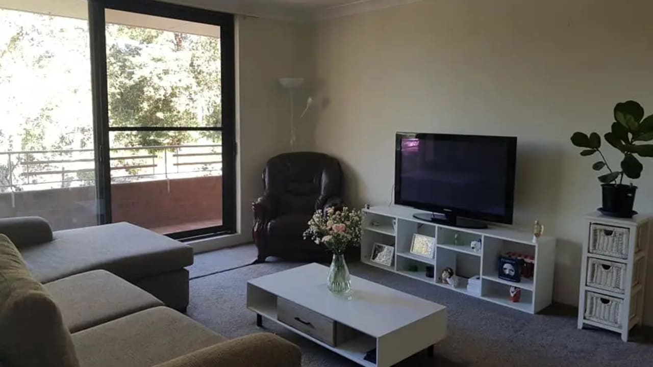 Furnished room in a flatshare