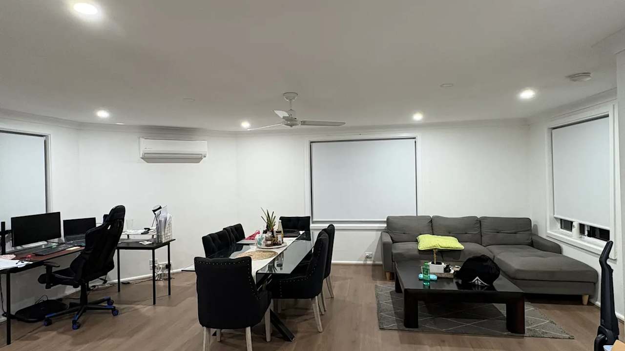 Furnished room in a share house