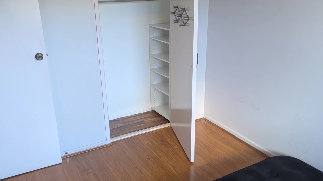 Unfurnished room in a flatshare