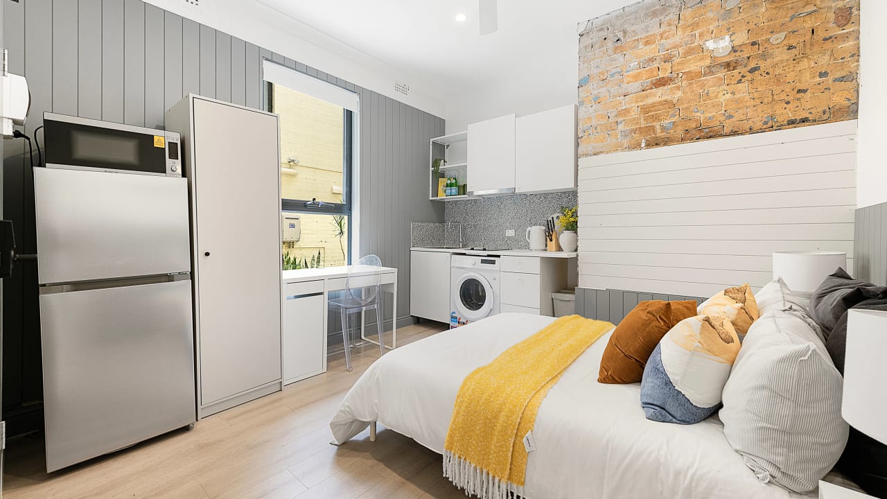 Room studio flat for rent