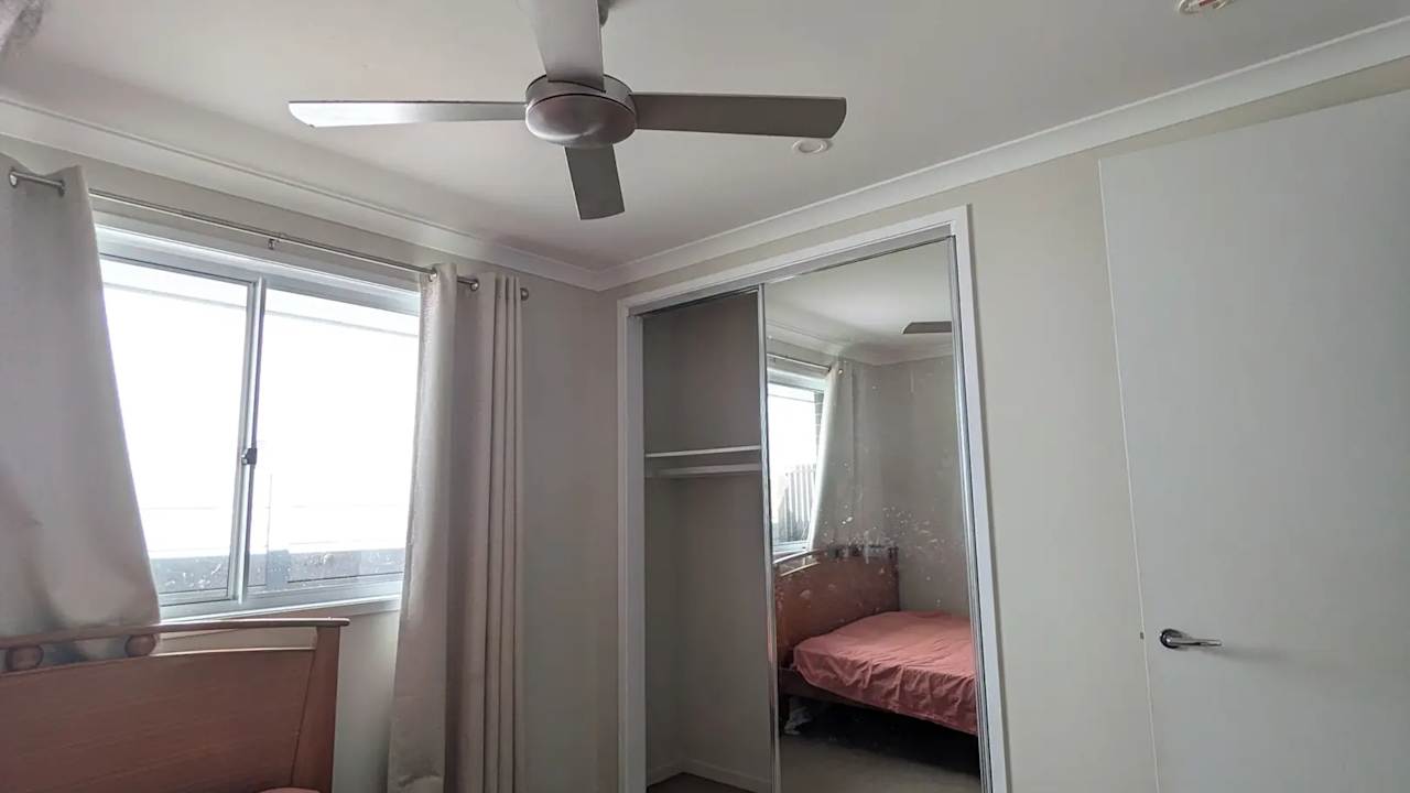 Furnished room in a share house