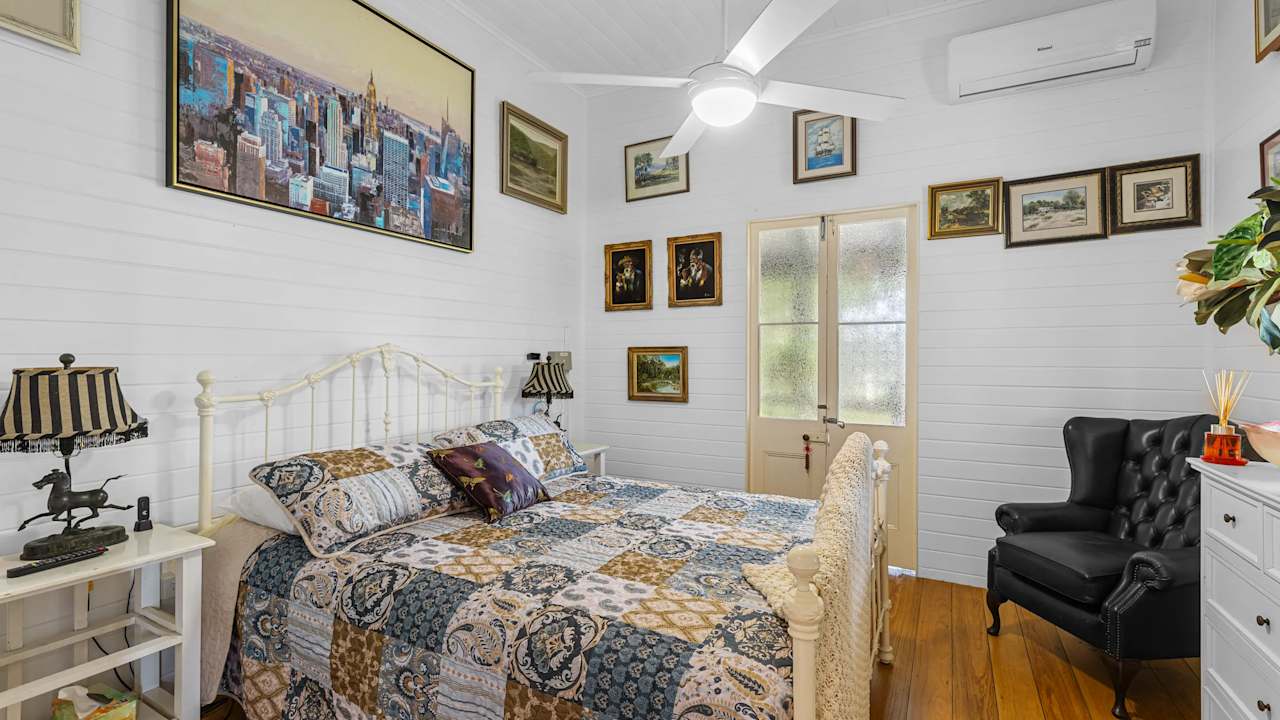 Furnished room with own bathroom