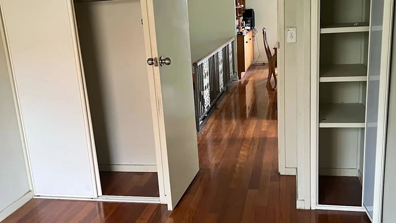 Room in a share house