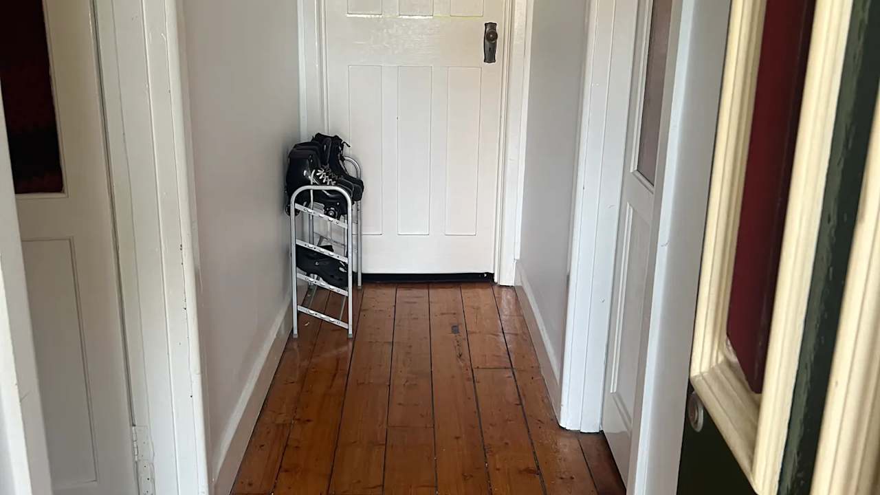 Room in a share house