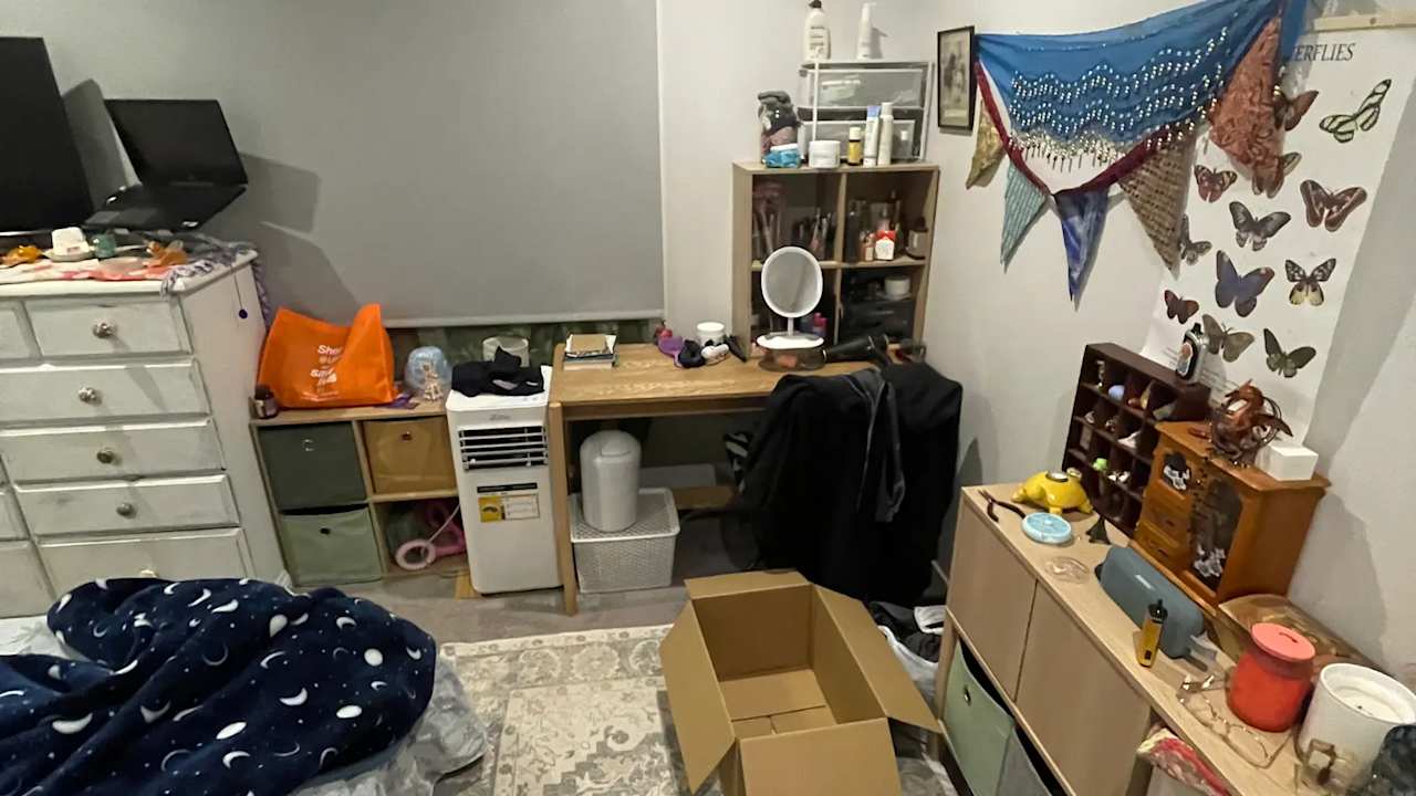 Unfurnished room in a share house