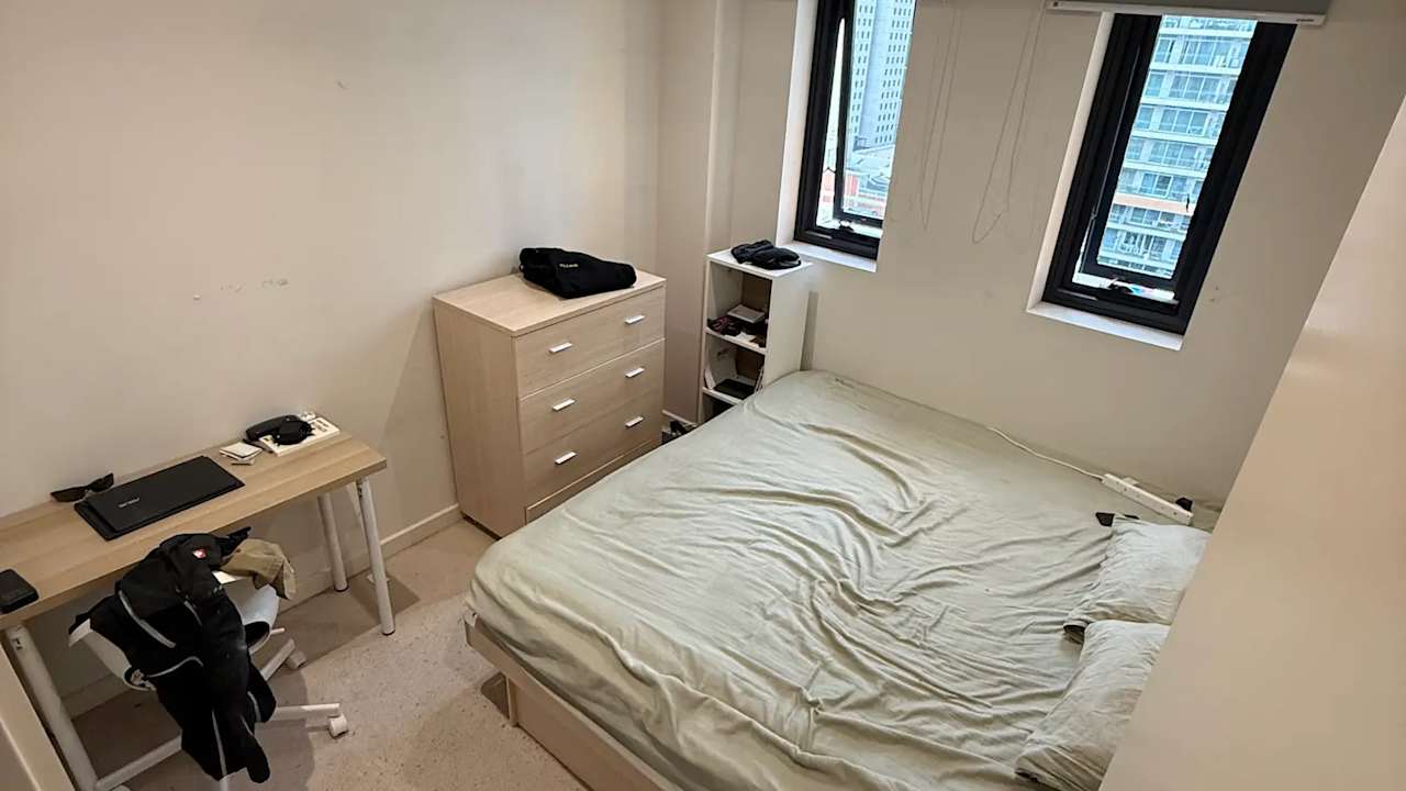 Furnished room in a flatshare