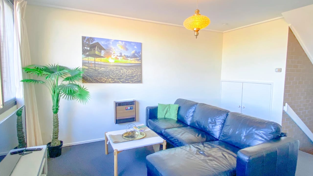 Whole property with 2 rooms for rent