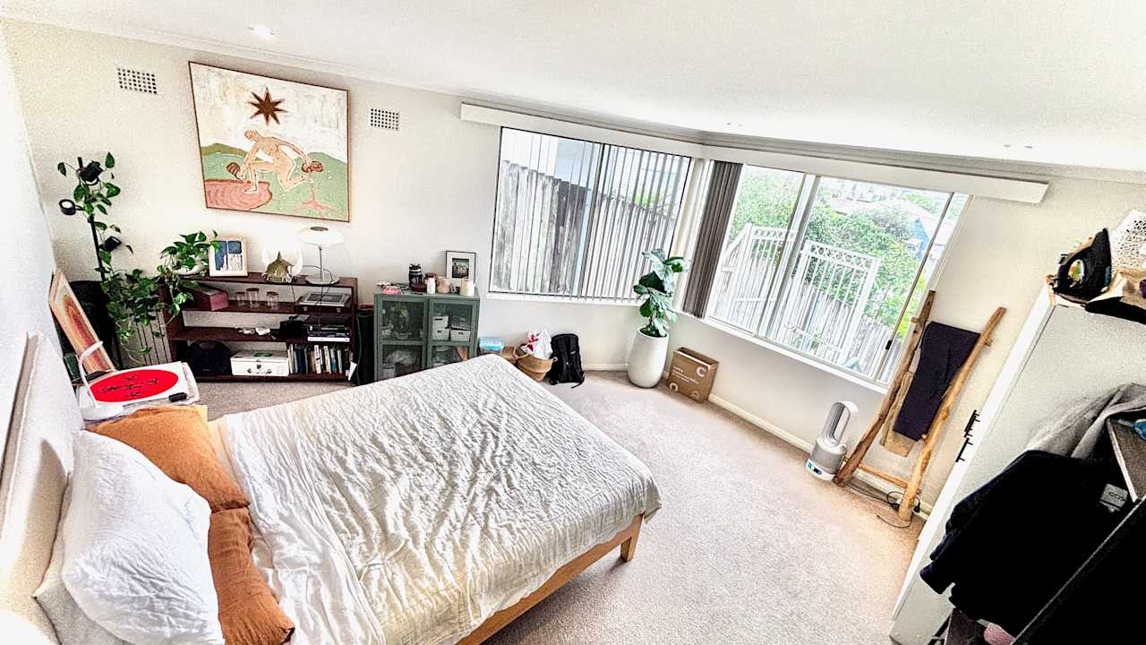 Room in a share house