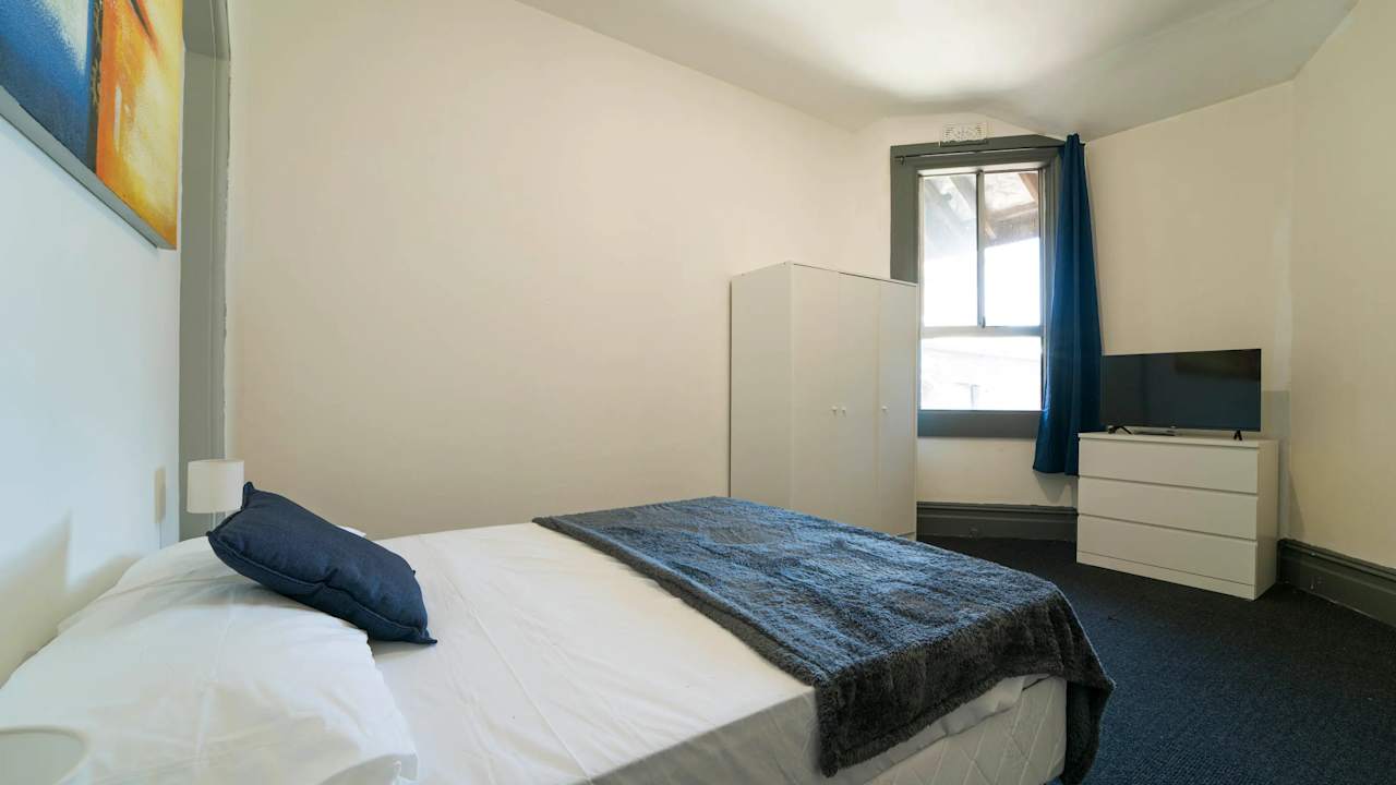 Furnished room in a share house