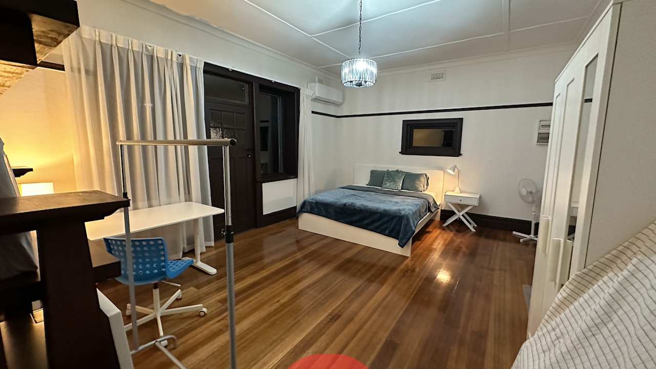 Furnished room in a share house