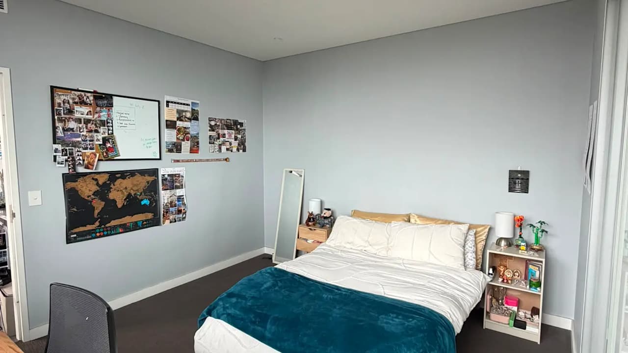 Furnished room in a flatshare