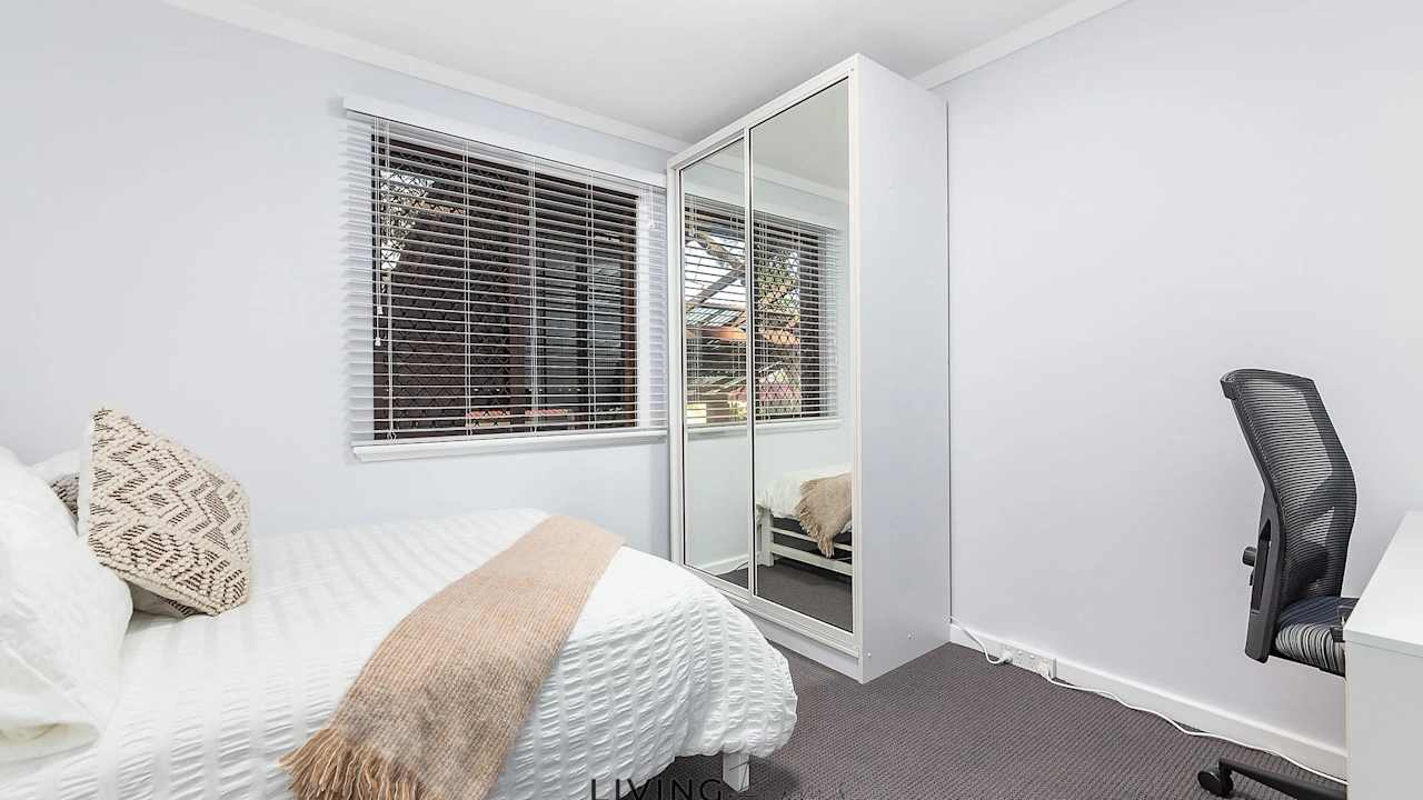 Furnished room in a share house