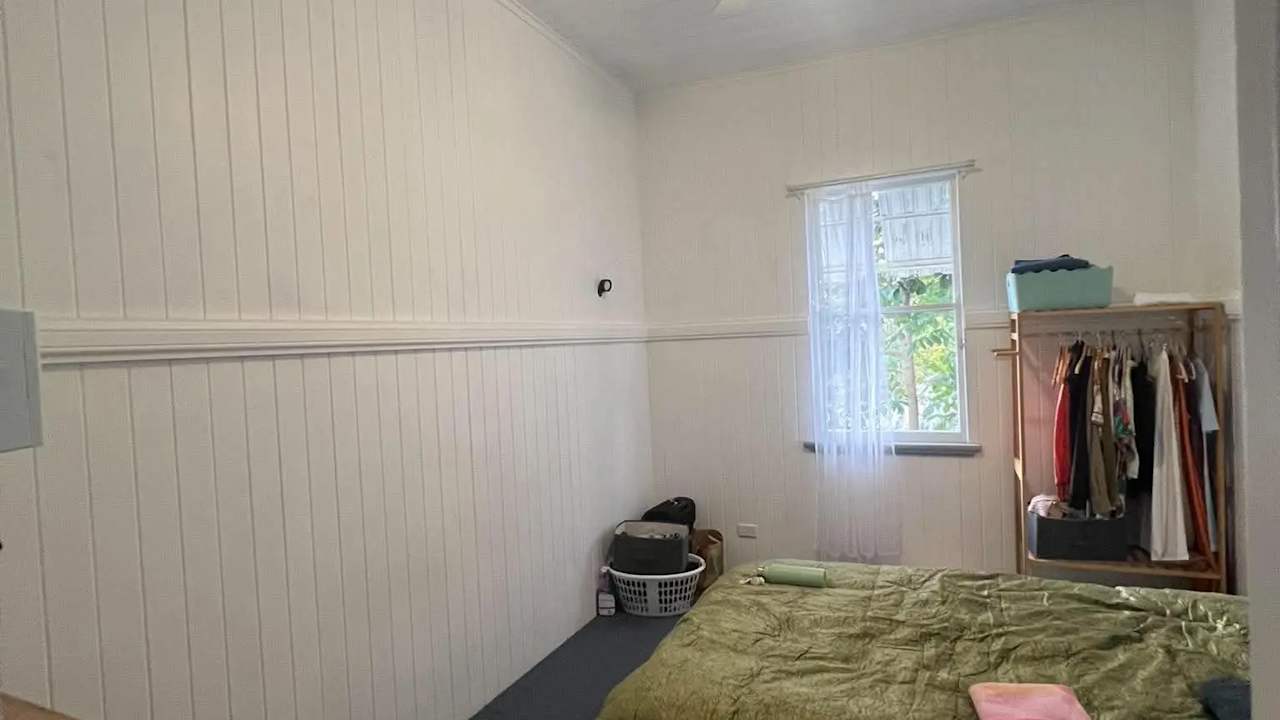 Unfurnished room in a share house