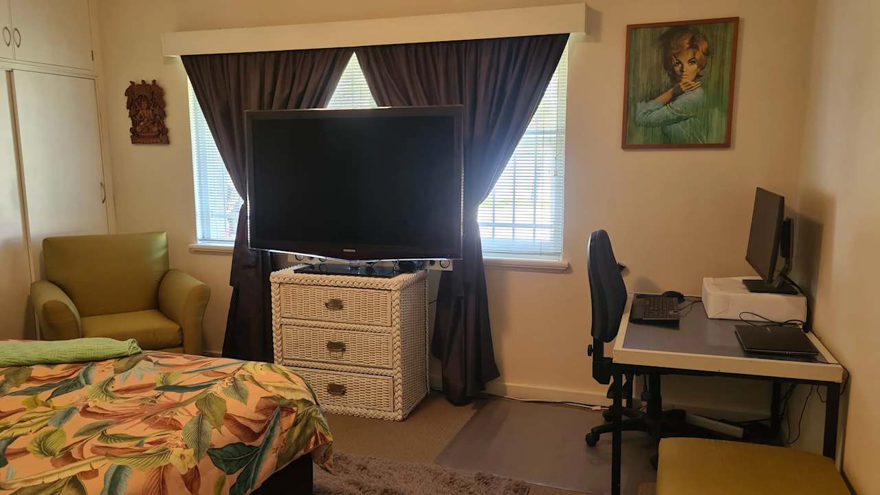 Furnished room in a share house