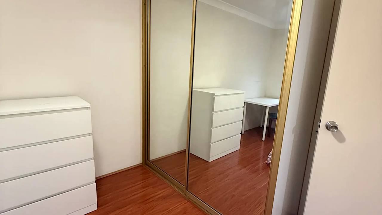 Furnished room in a flatshare