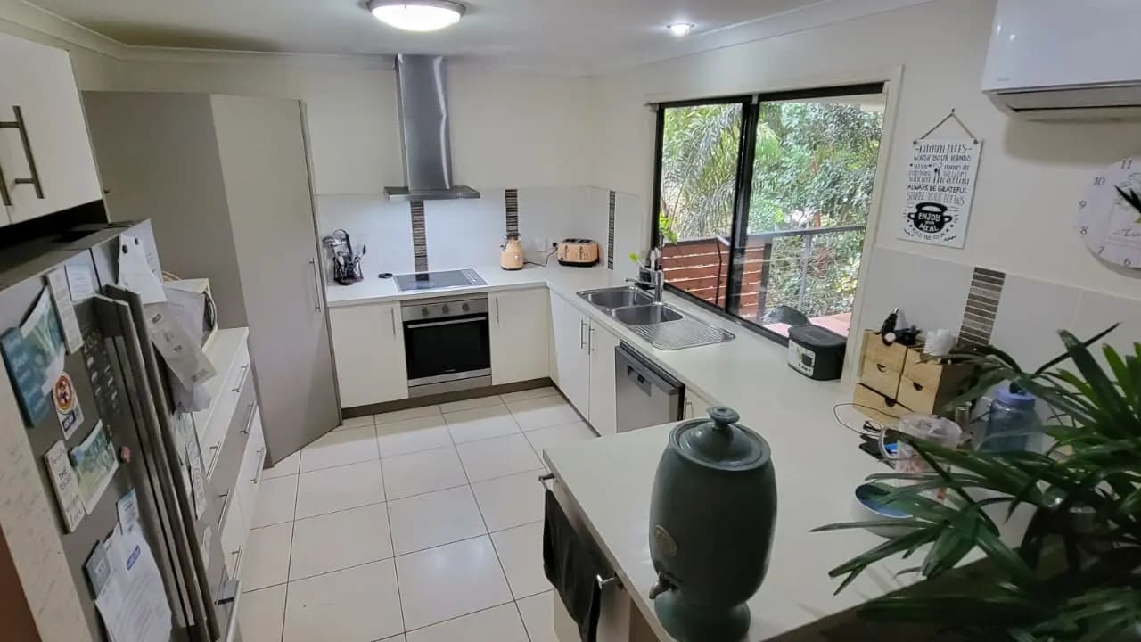 Furnished room with own bathroom