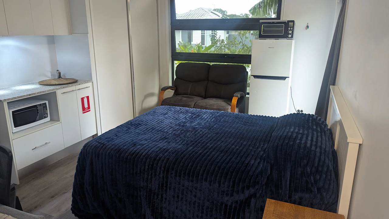 Furnished room with ensuite in a share house