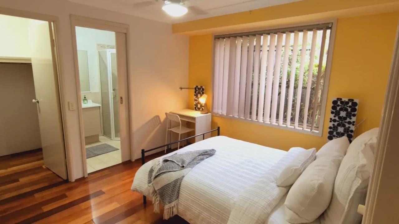 Furnished room in a share house