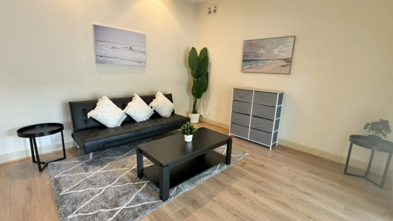 Furnished room in a share house