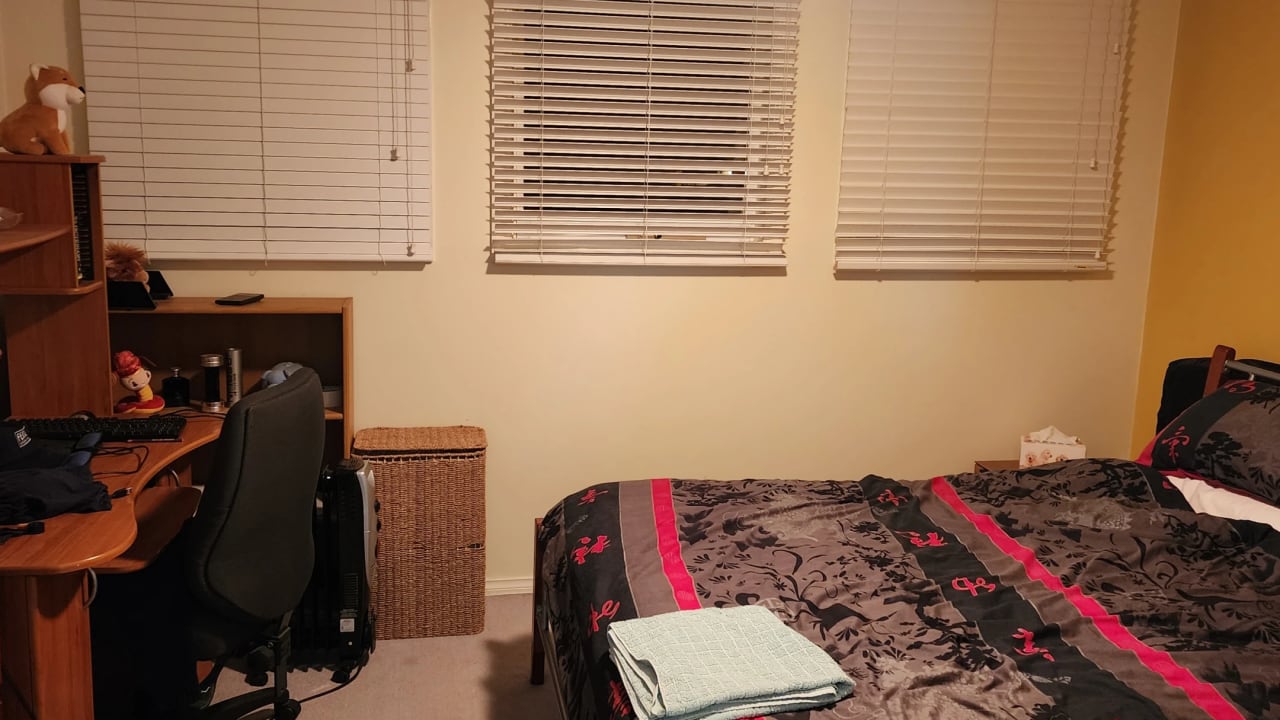 Furnished room in a share house