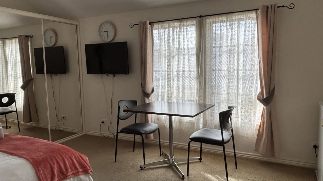 Furnished room studio flat for rent
