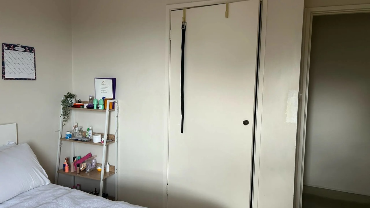 Unfurnished room in a share house
