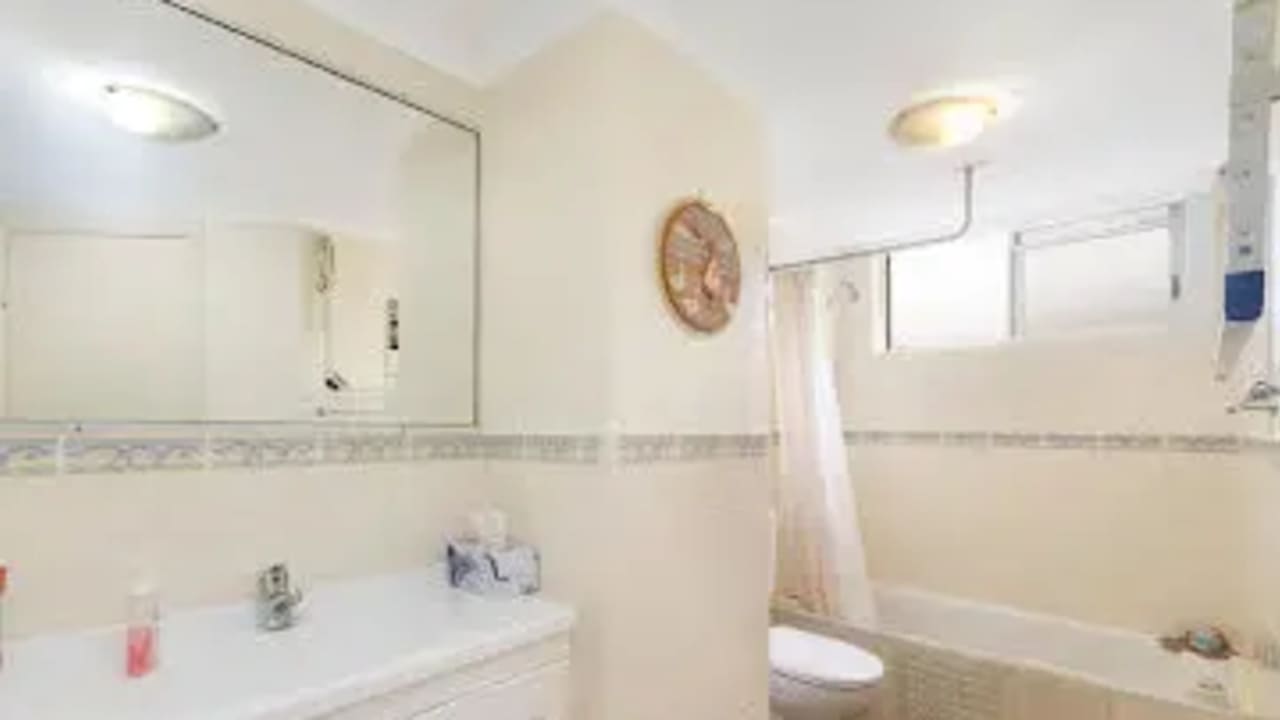 Unfurnished room with own bathroom