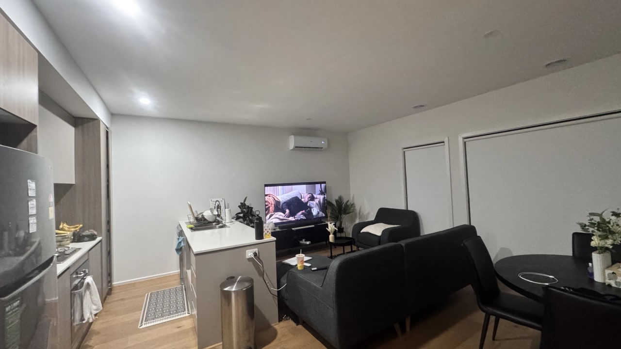 Unfurnished room in a share house