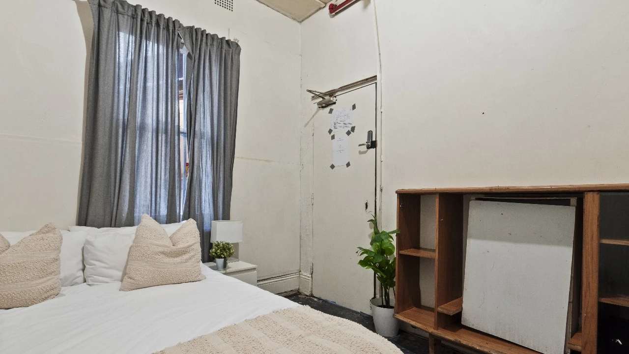 Furnished room in a share house