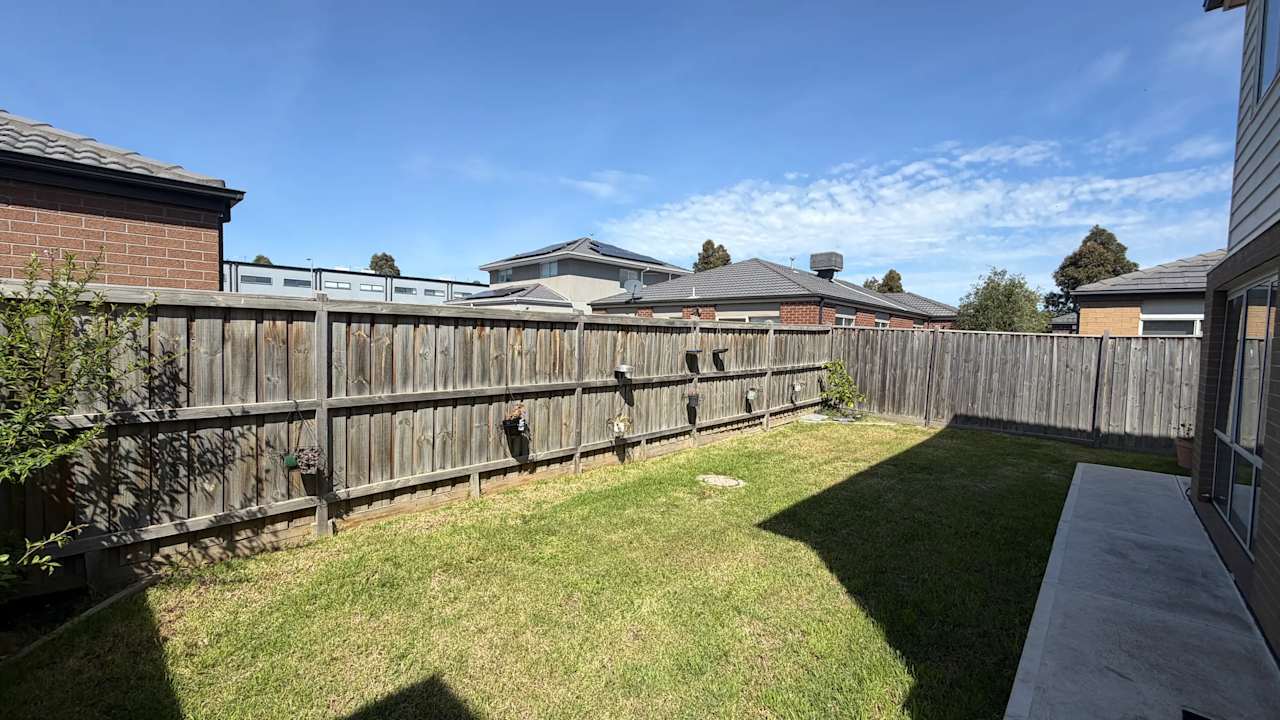 Whole property with 3 rooms for rent