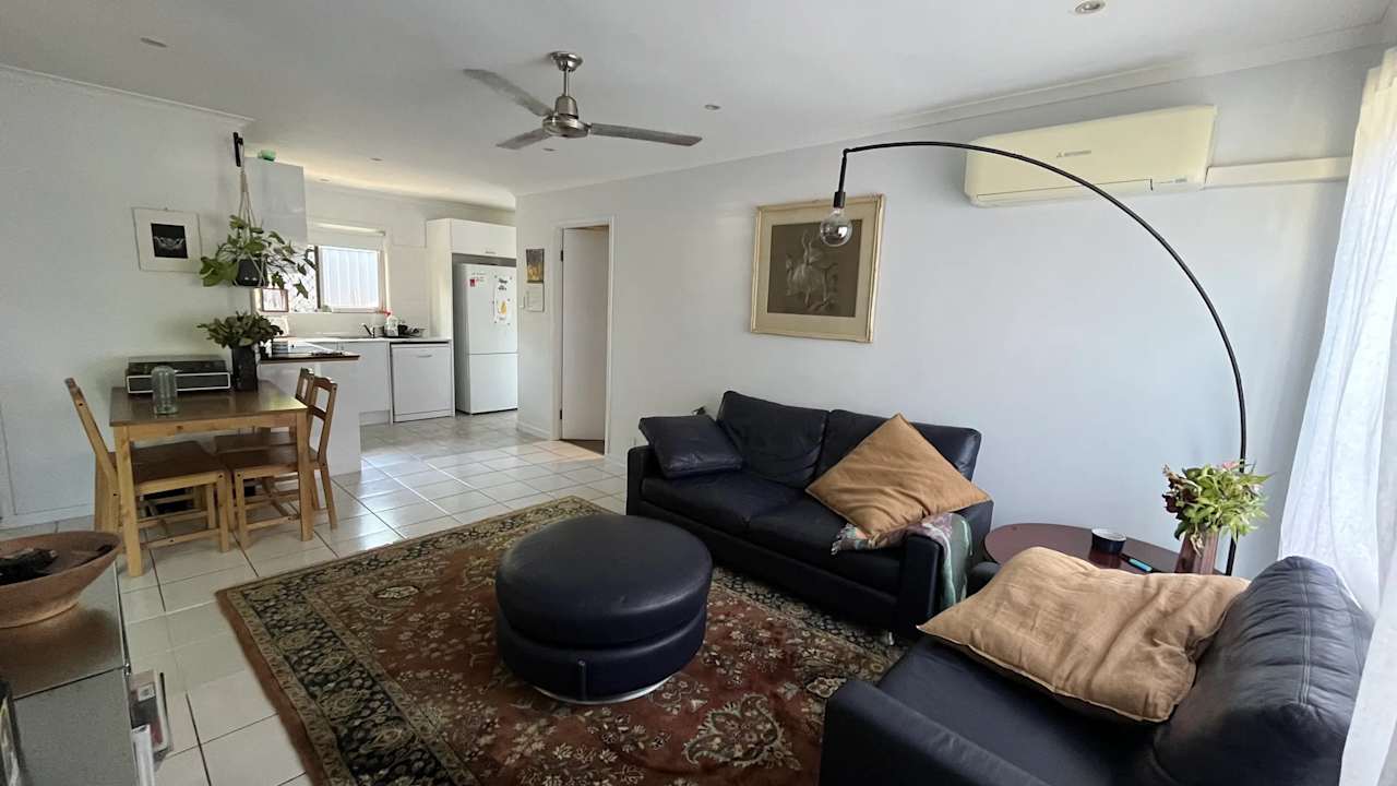 Unfurnished room in a flatshare