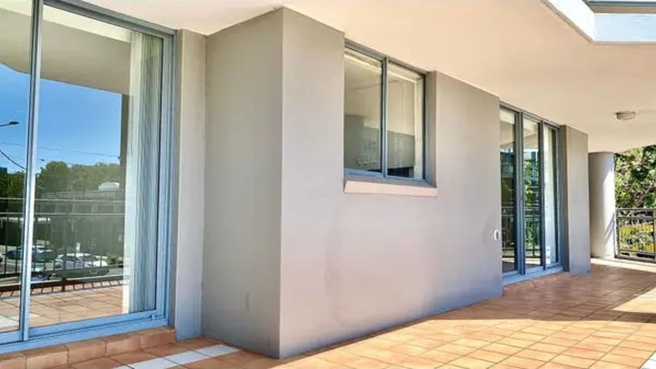 Furnished room with ensuite in a flatshare