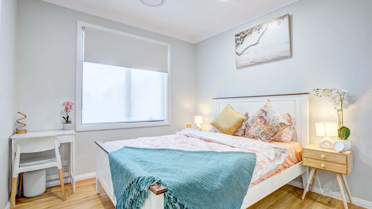 Furnished room in a share house