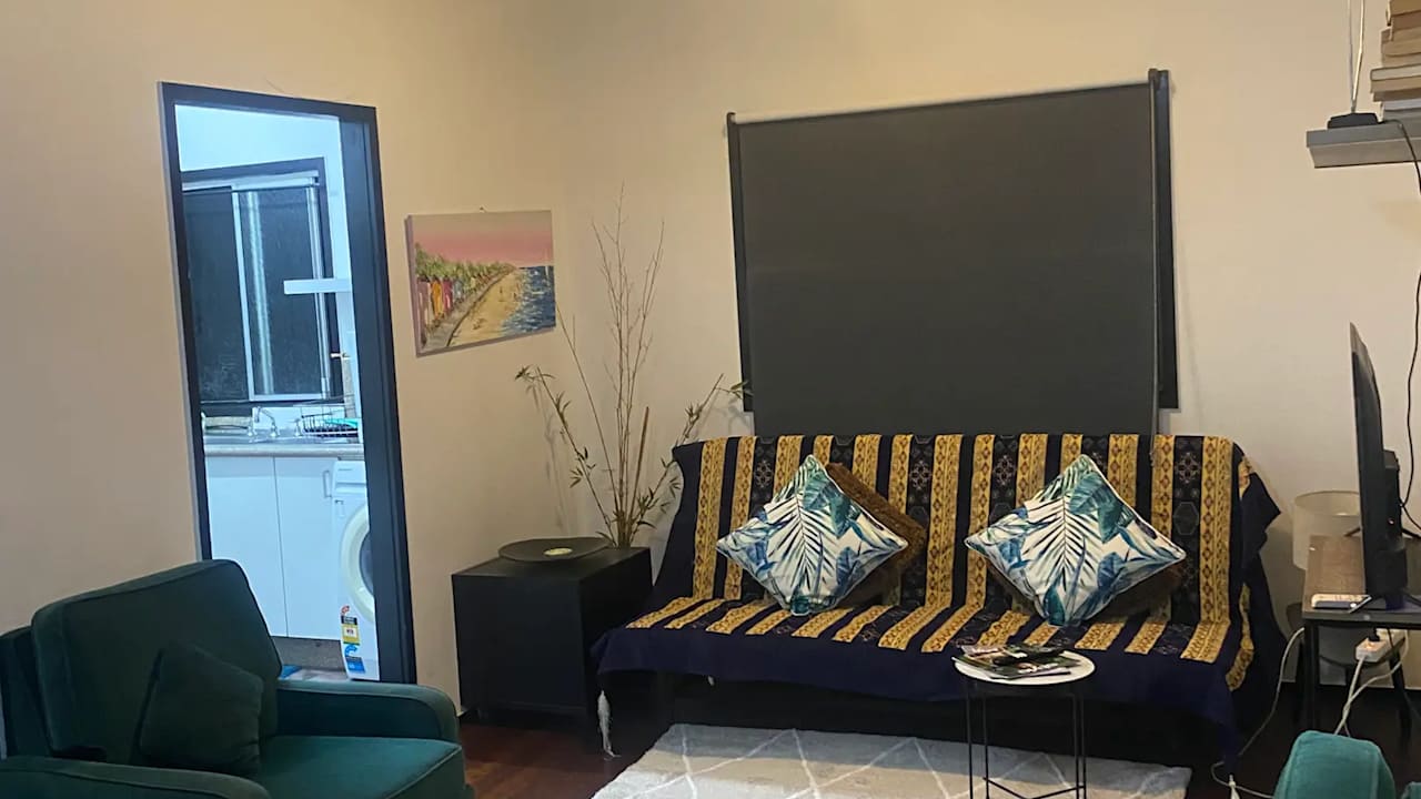 Whole property with 2 rooms for rent