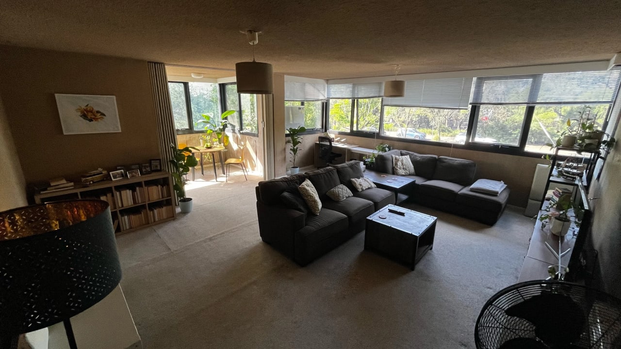 Furnished room in a flatshare