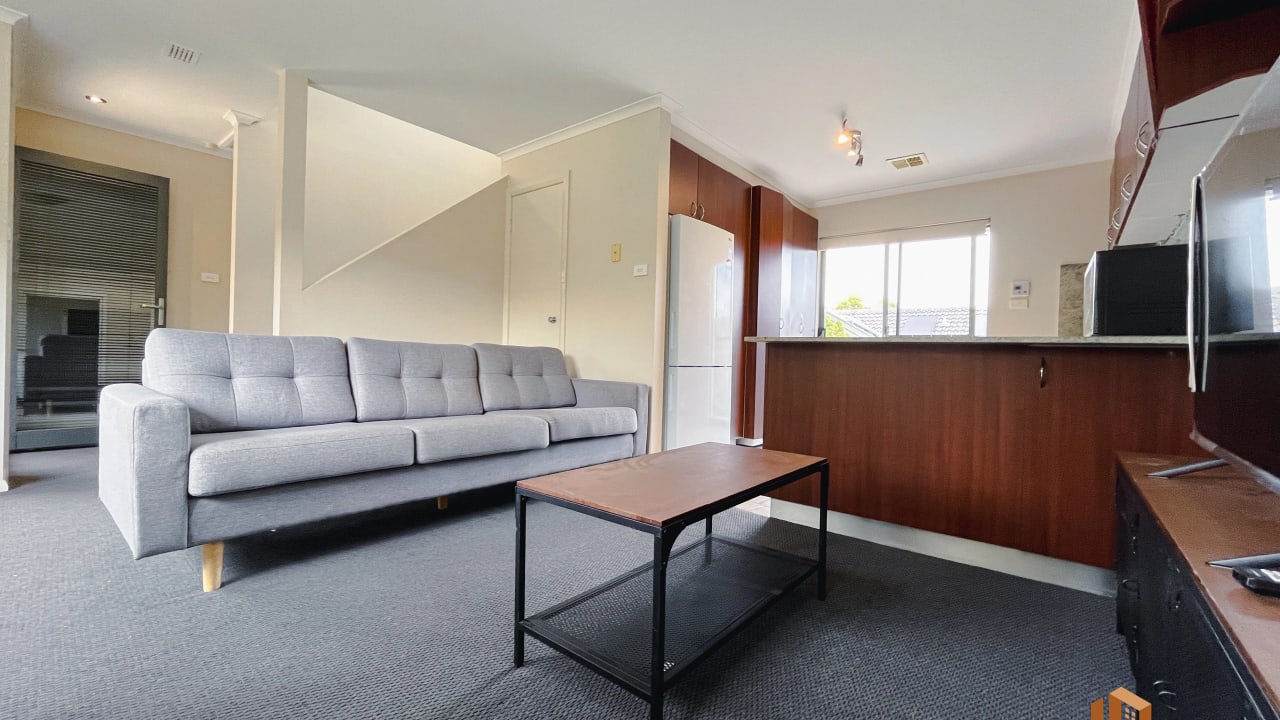 Furnished room in a flatshare