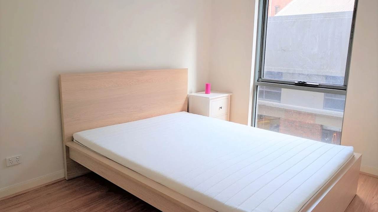 Furnished room with ensuite in a flatshare