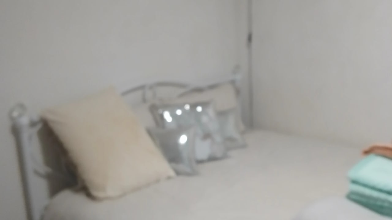Room in a share house