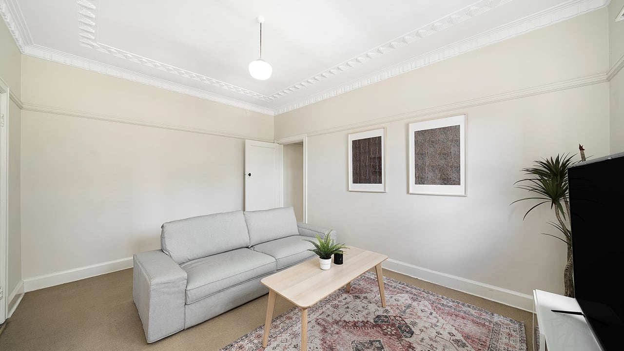 Whole property with 2 rooms for rent