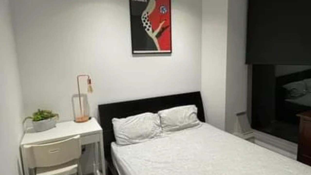 Whole property with 1 room for rent