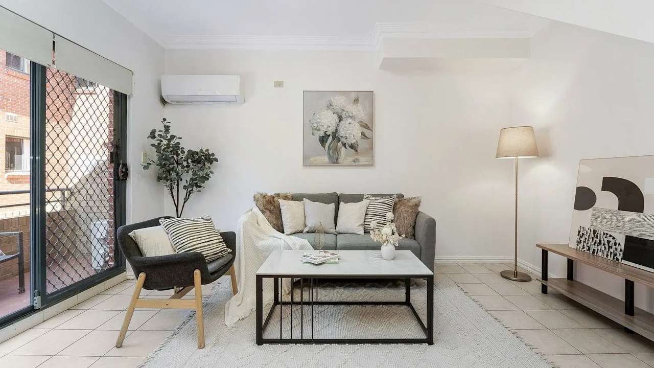 Furnished room in a flatshare