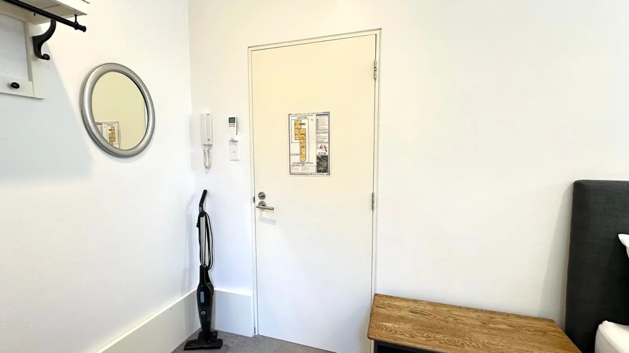 Furnished room in a share house
