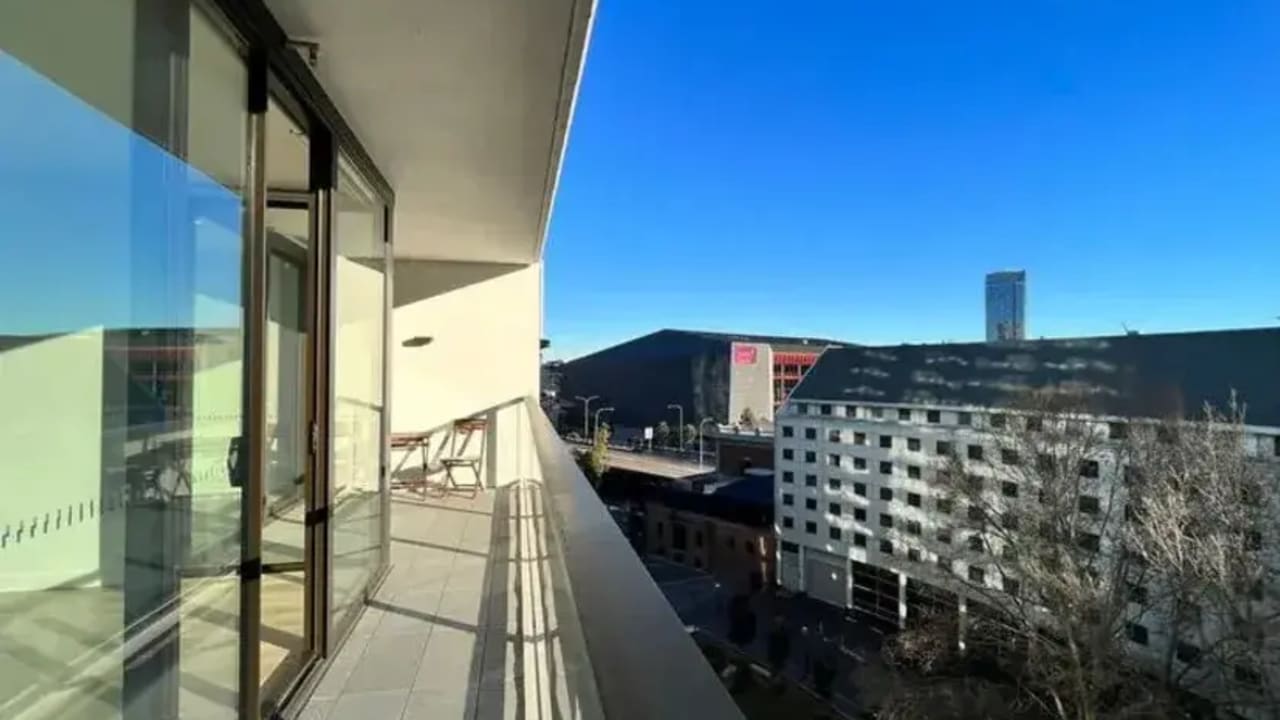 Furnished room with own bathroom