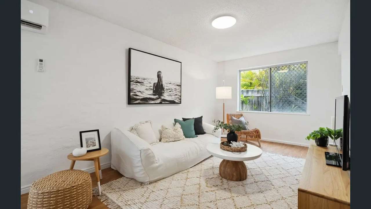 Unfurnished room in a flatshare