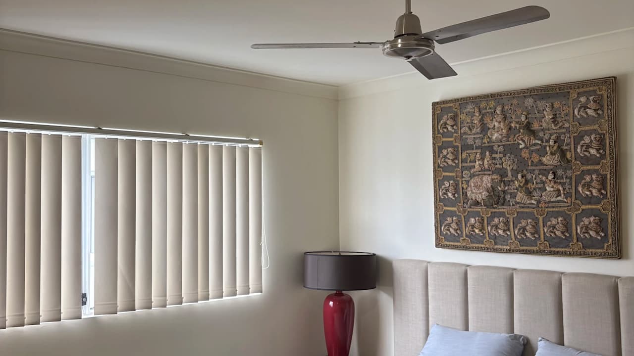 Furnished room in a share house