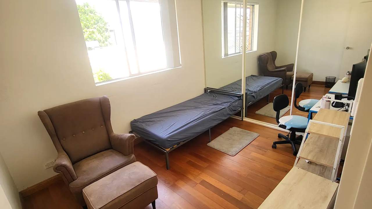 Furnished room in a share house