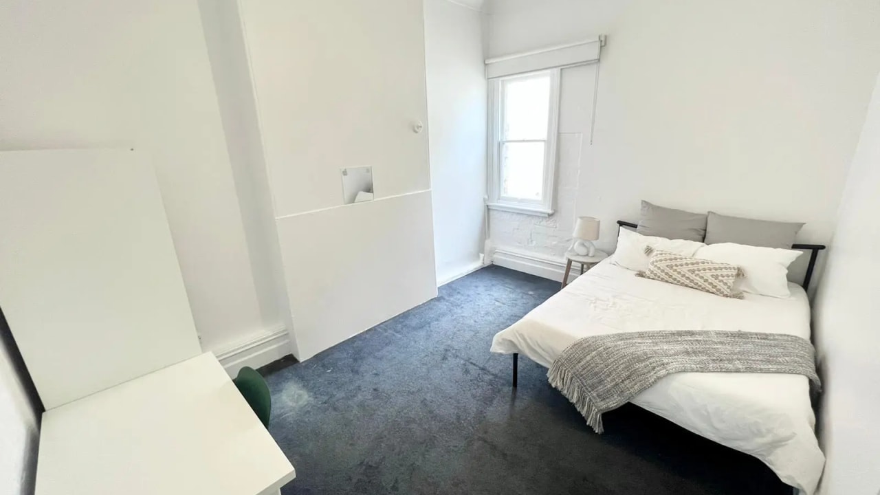 Room in a share house