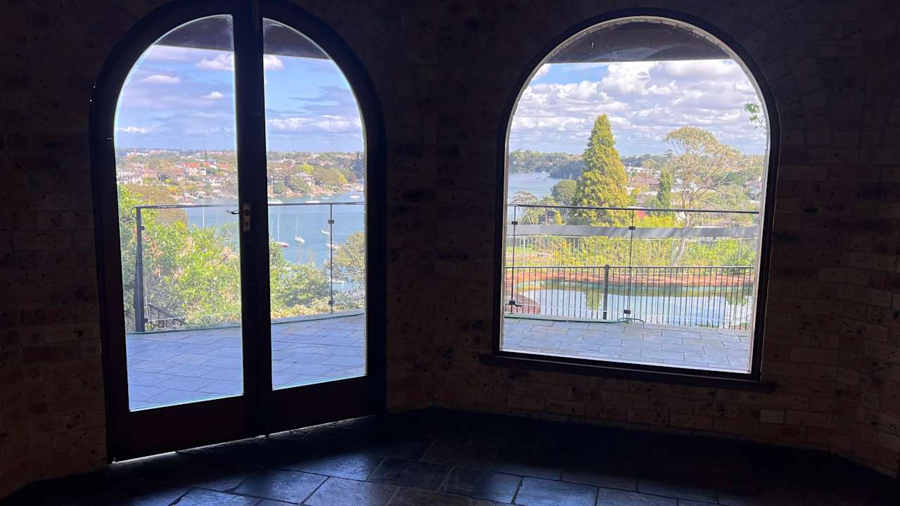 Whole property with 5 rooms for rent