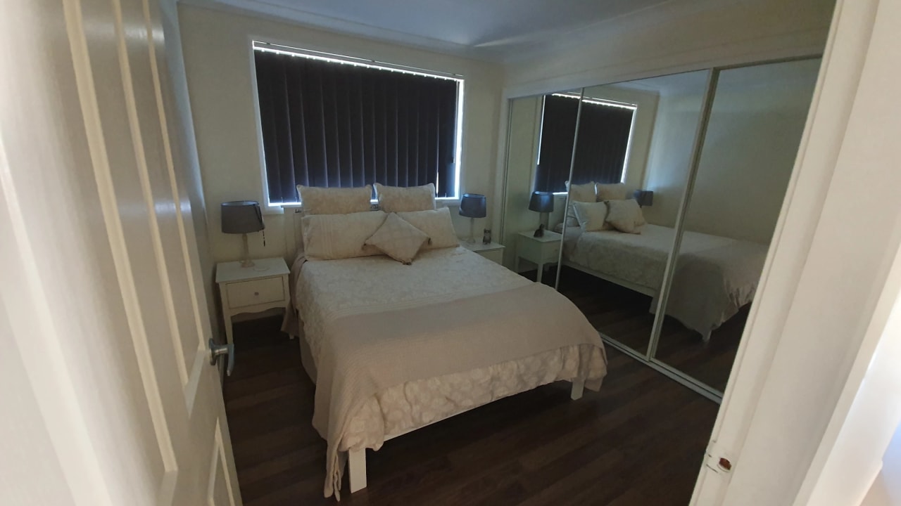 Room in a share house