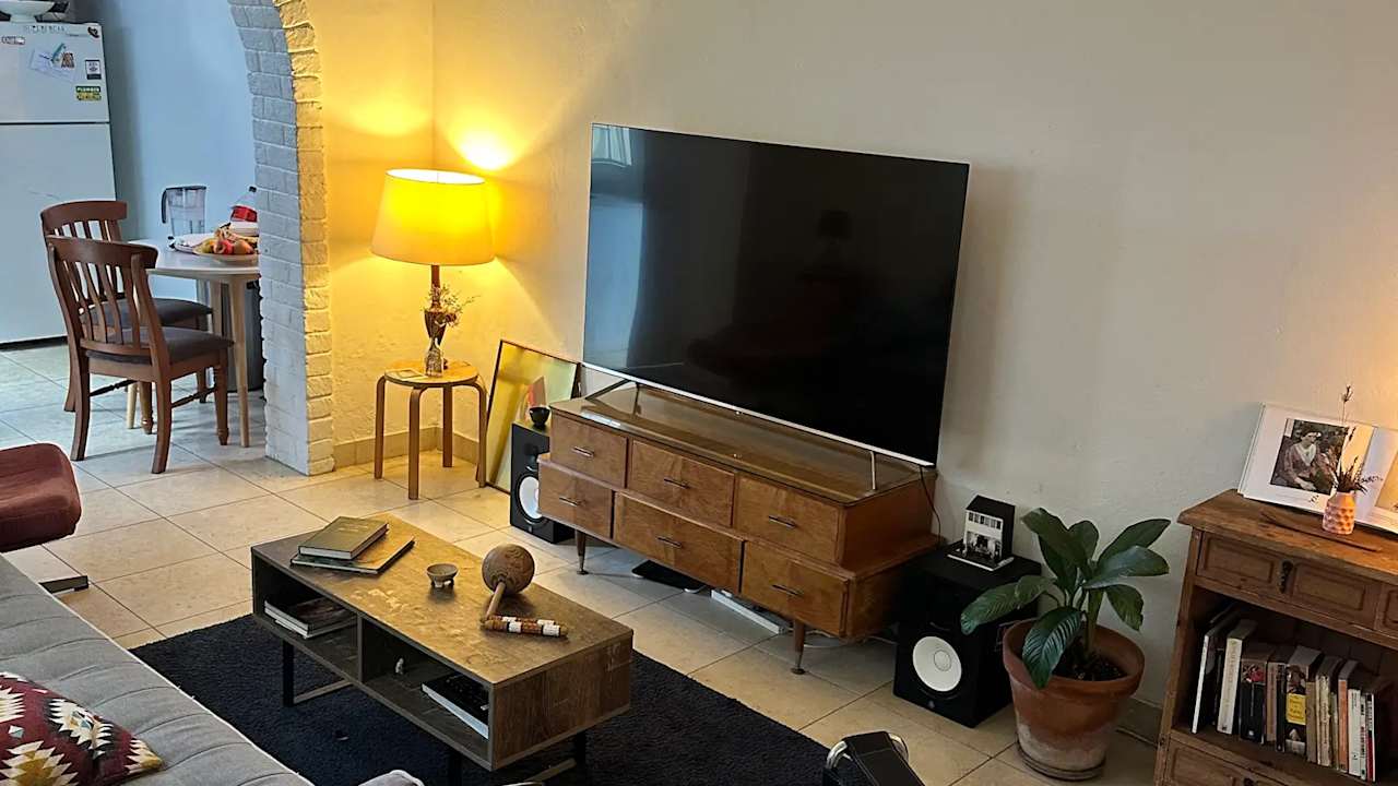 Unfurnished room in a share house